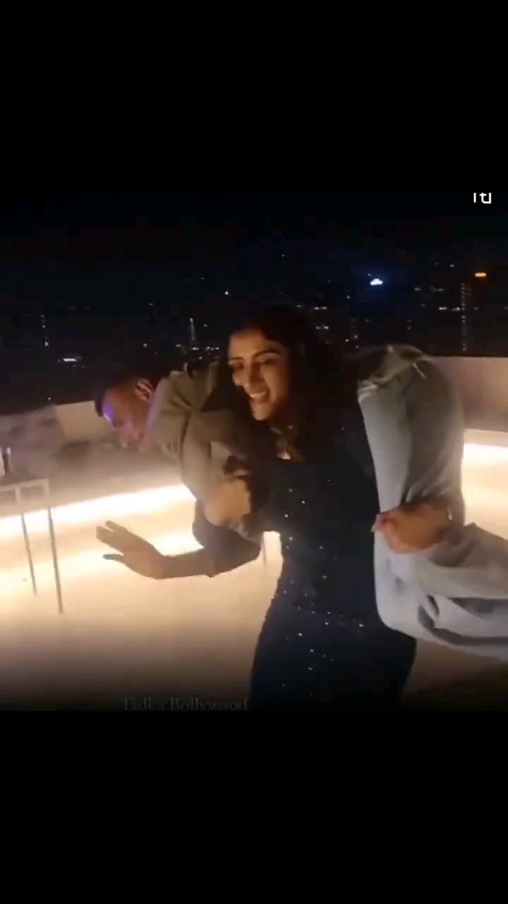 Yuzvendra chahal and Sangeeta phogaat meme template