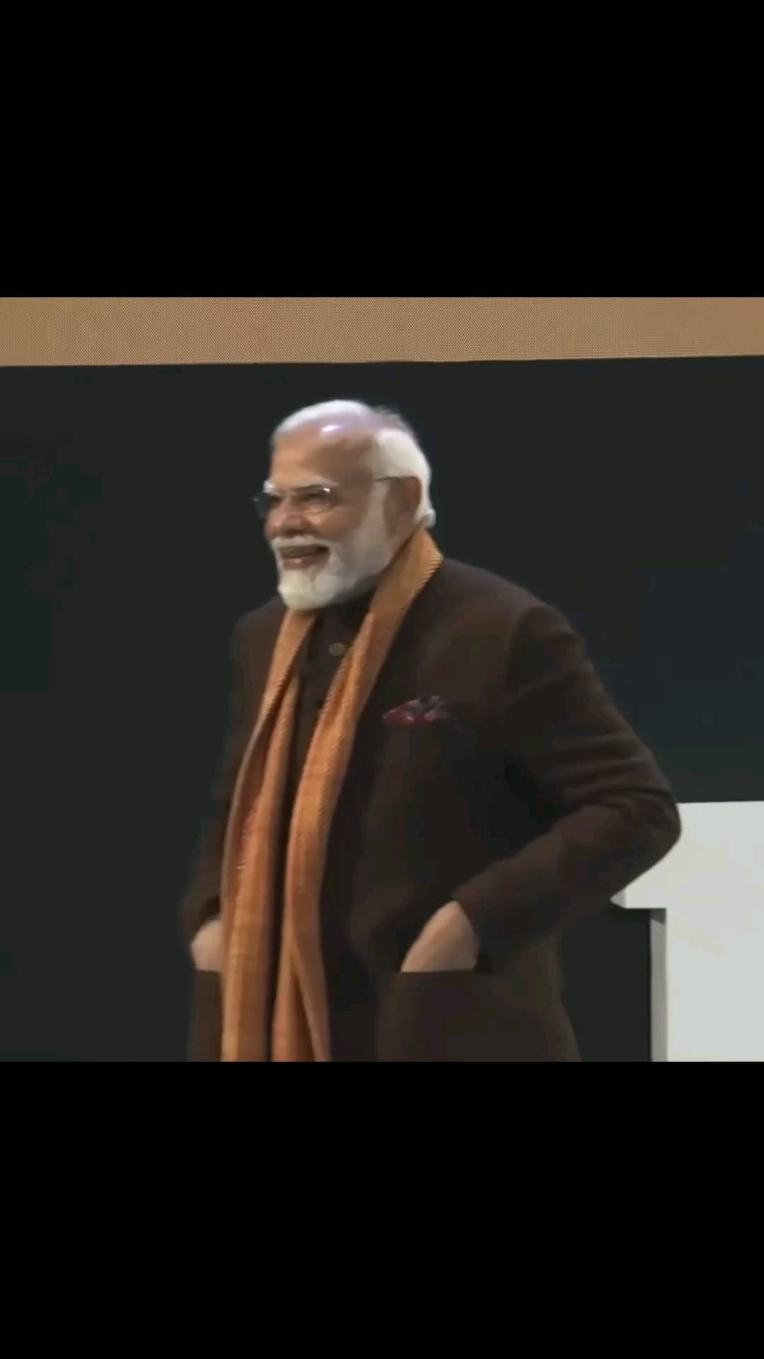 Fir tanav aa gaya meme template