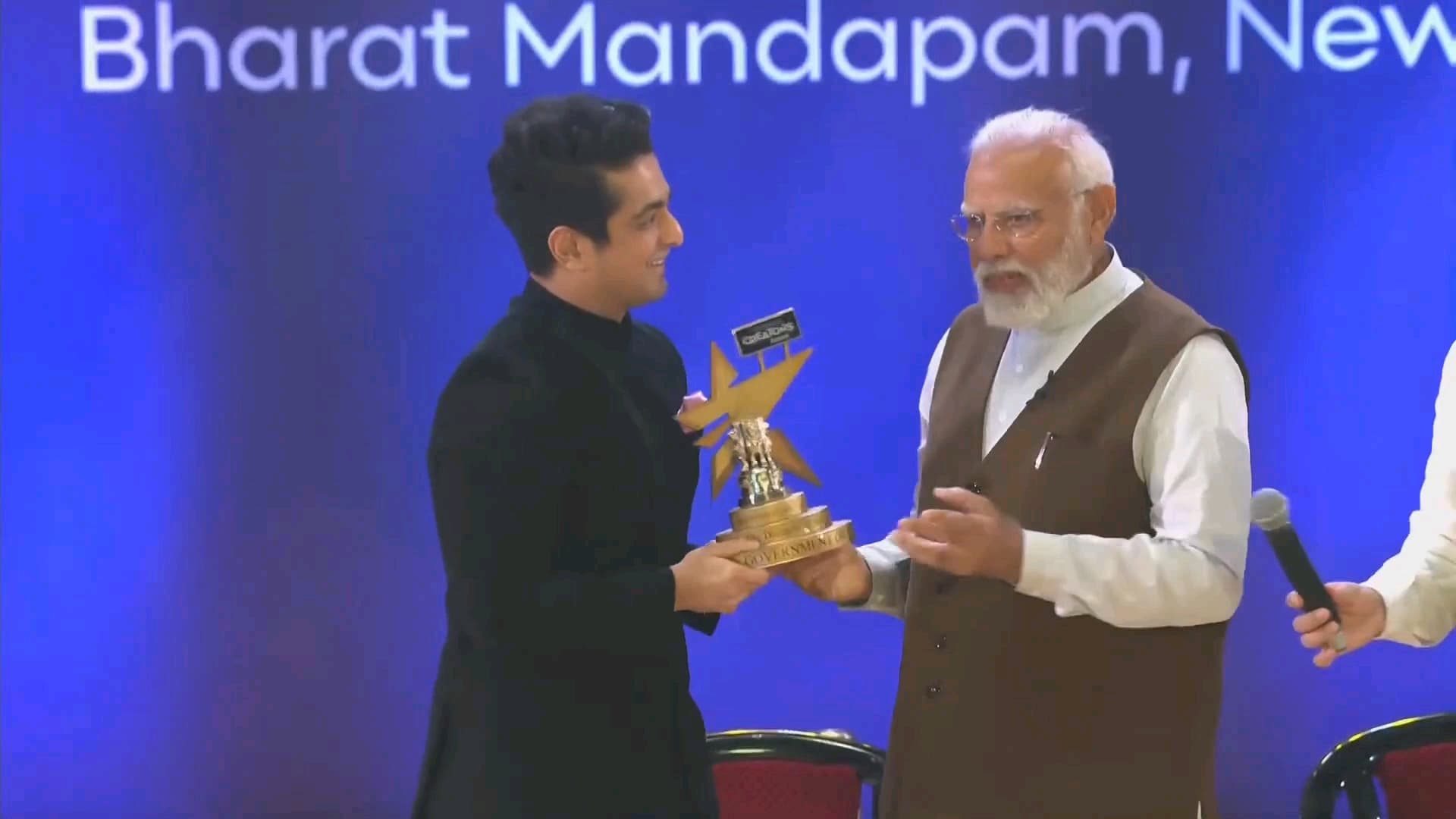 PM Modi asks ranveer Allahbadia for fitness meme template