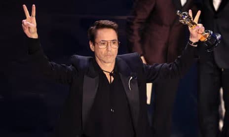 Robert Downey Jr victory sign with oscar meme template